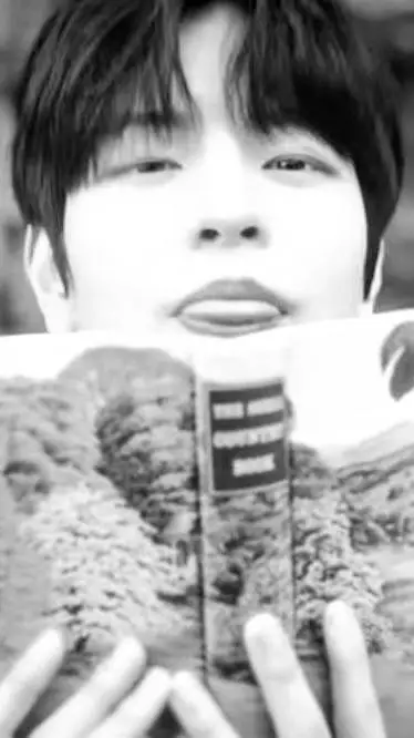 ai character: Kim seungmin  background