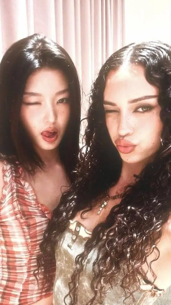 ai character: Dani and yoonchae background