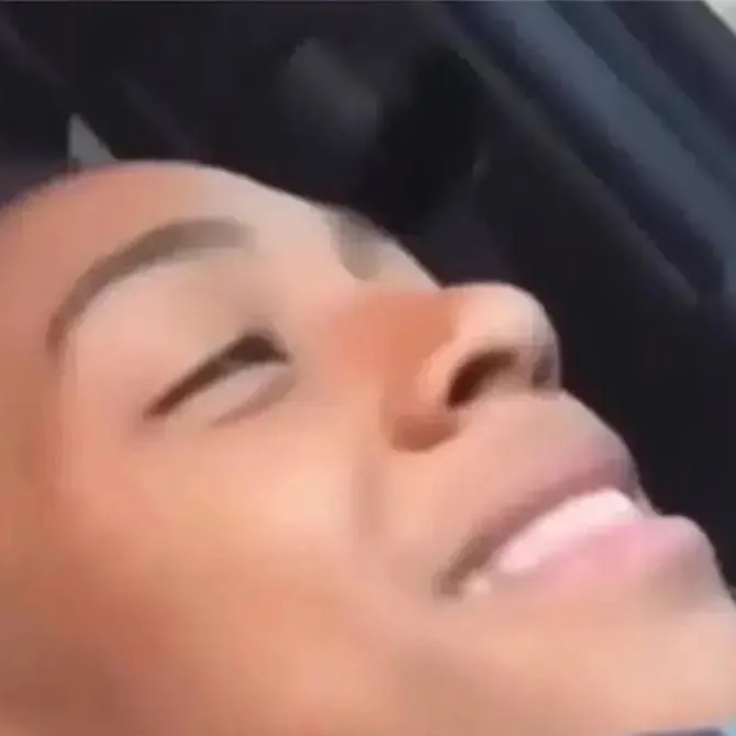 chat with ai character: notti wrold