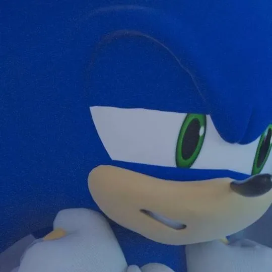 chat with ai character: Sonic