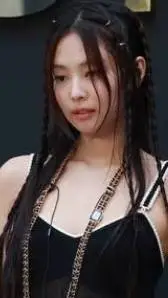 ai character: Kim Jennie background