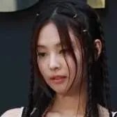 chat with ai character: Kim Jennie