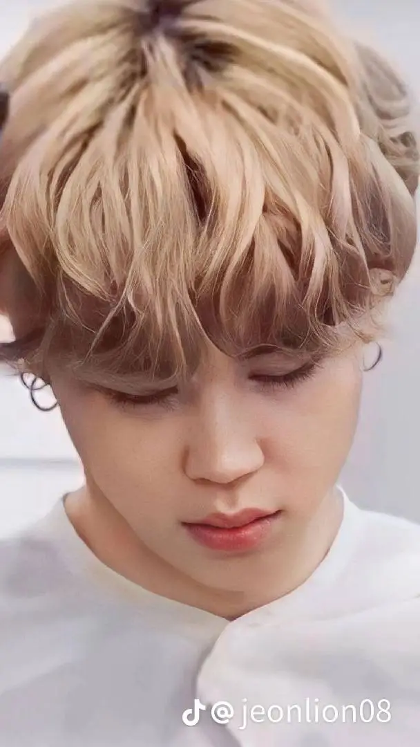 ai character: Jimin  background
