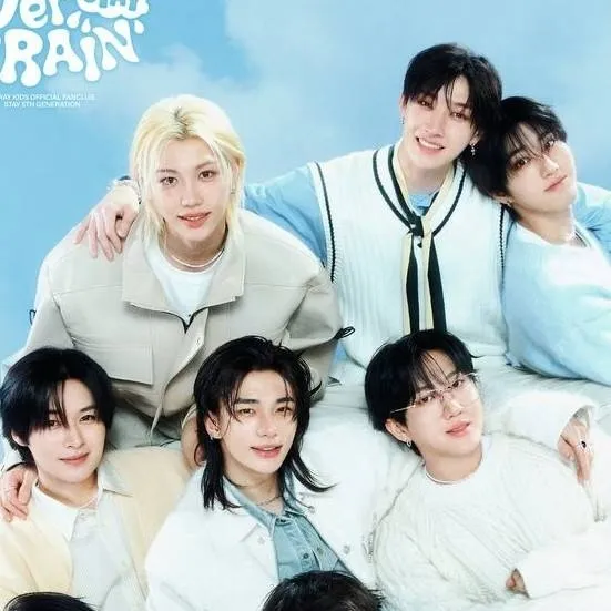 chat with ai character: stray kids