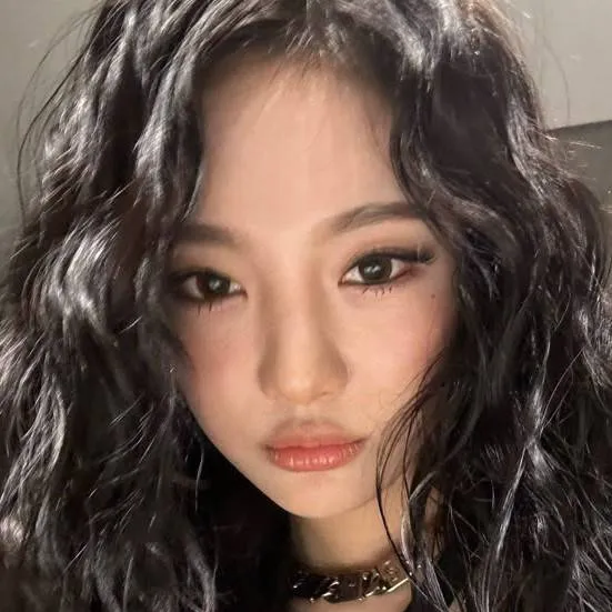 chat with ai character: 🍁{NINGNING}🍁