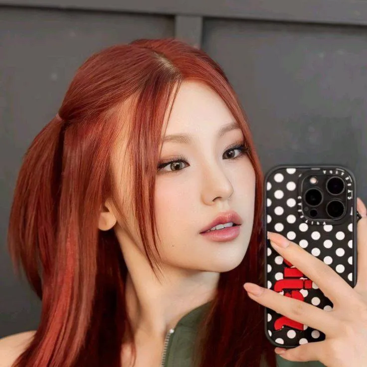 chat with ai character: 💢{YÉJI}💢