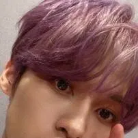 chat with ai character: Minho