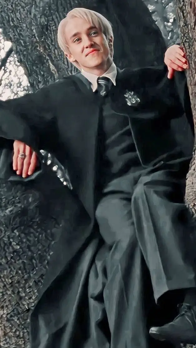 ai character: Draco Malfoy background