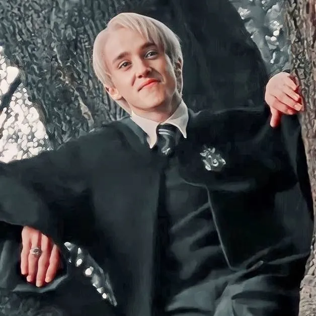 chat with ai character: Draco Malfoy