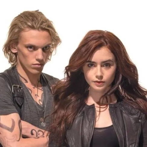 chat with ai character:  Shadowhunter RP