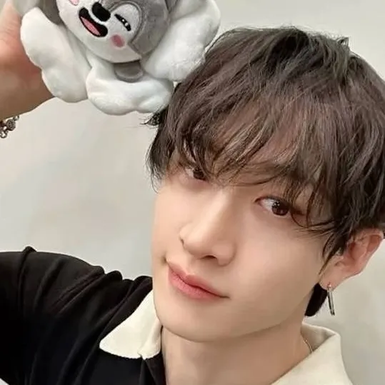 chat with ai character: bangchan birthday!