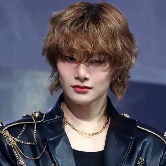chat with ai character: yang Jeongin 