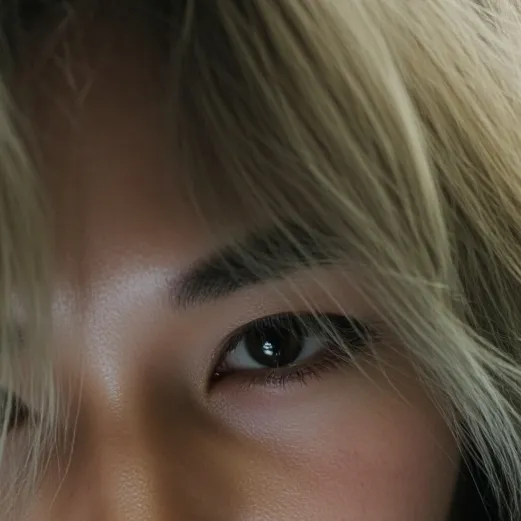 chat with ai character: Hyunjin 