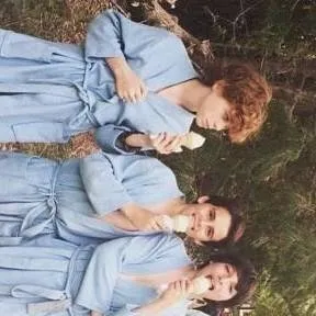 chat with ai character: Los perdedores😝🎈