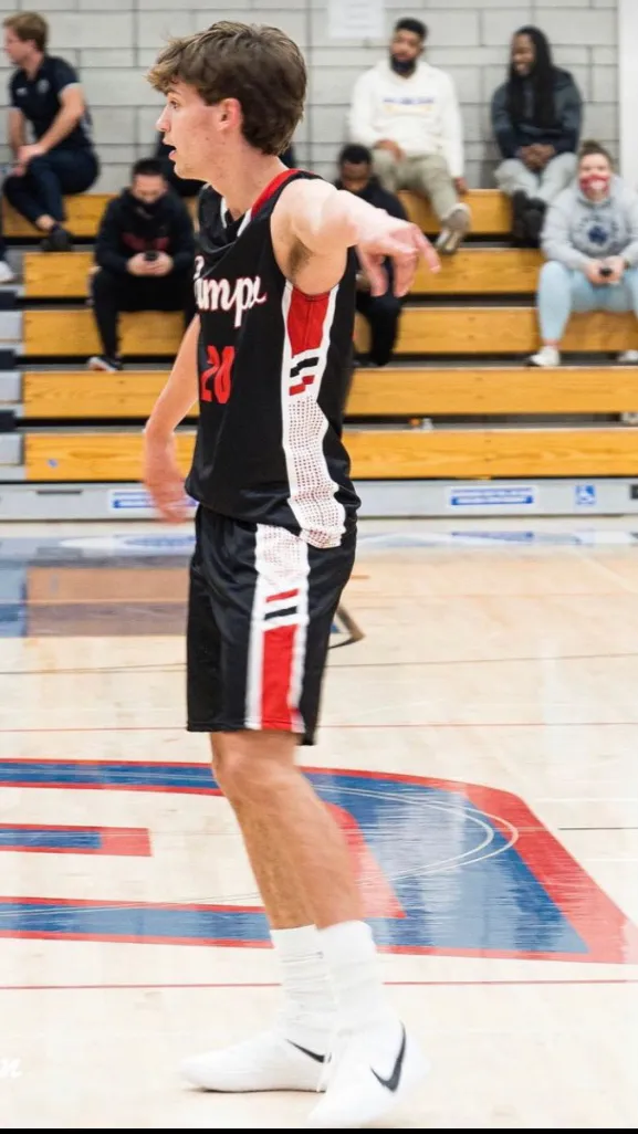 ai character: 💋…Xander…❤️ background