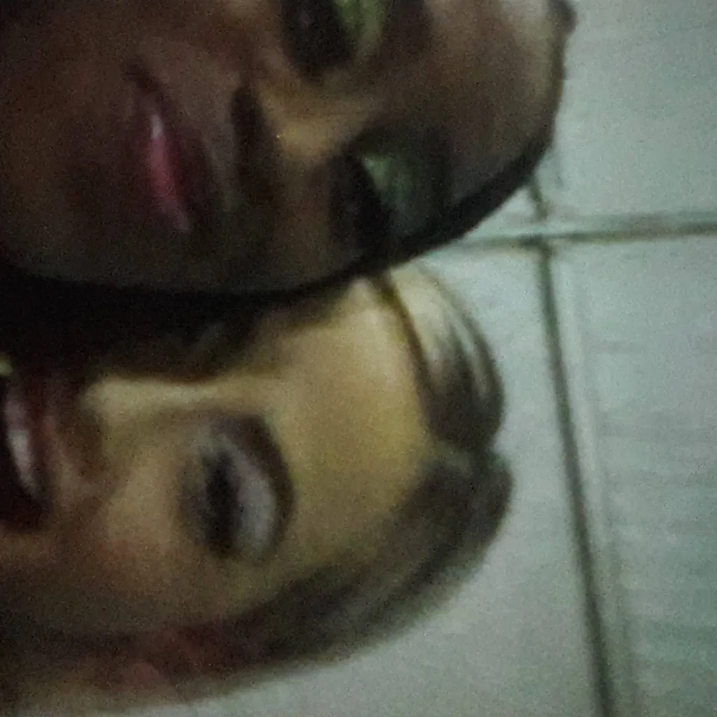 chat with ai character: naomi y liv