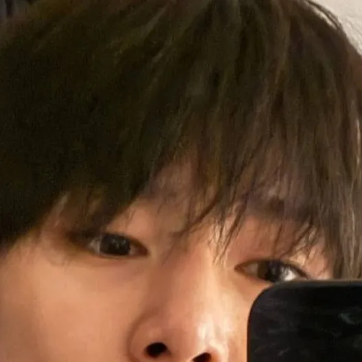 chat with ai character: ~Jeongin🦊~