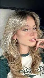 ai character: Darci background