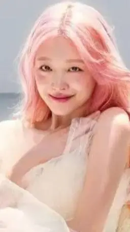 ai character: sulli 🕊🪽 background