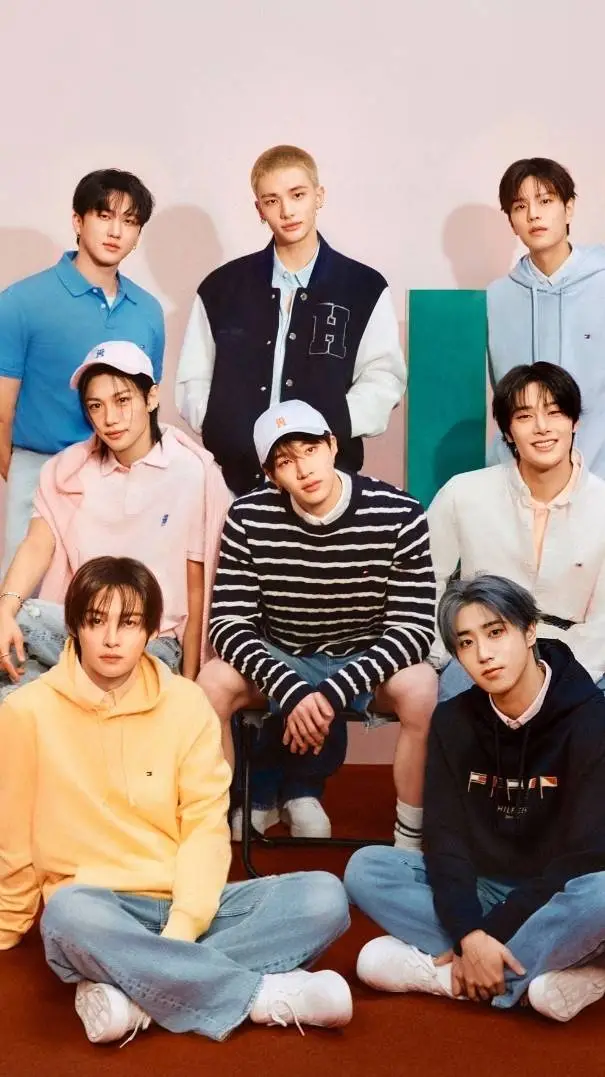 ai character: SKZ x HONEYs background