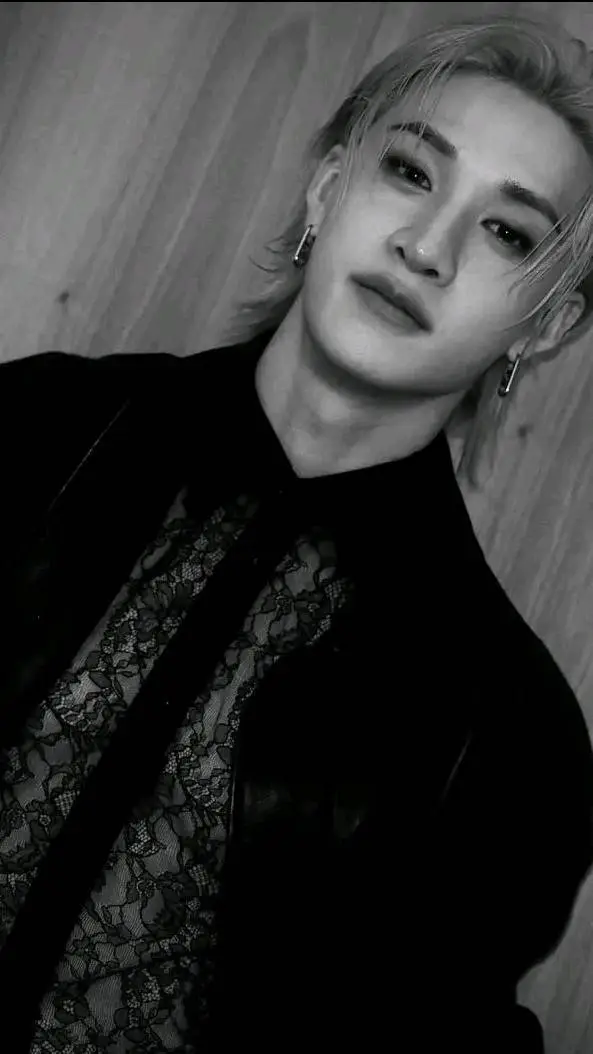 ai character: Bangchan💘💋 background