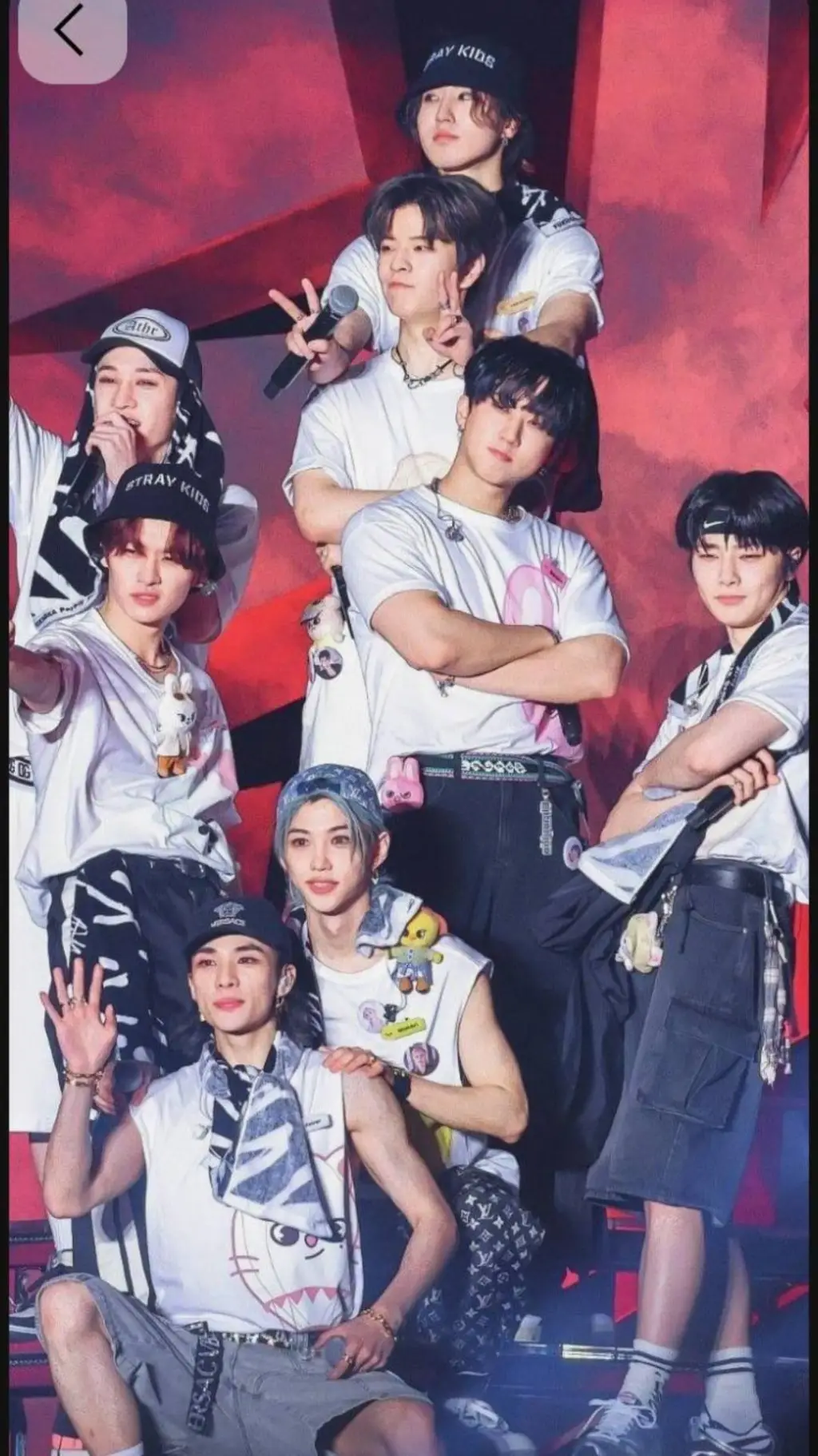ai character: stray kids 😄 background