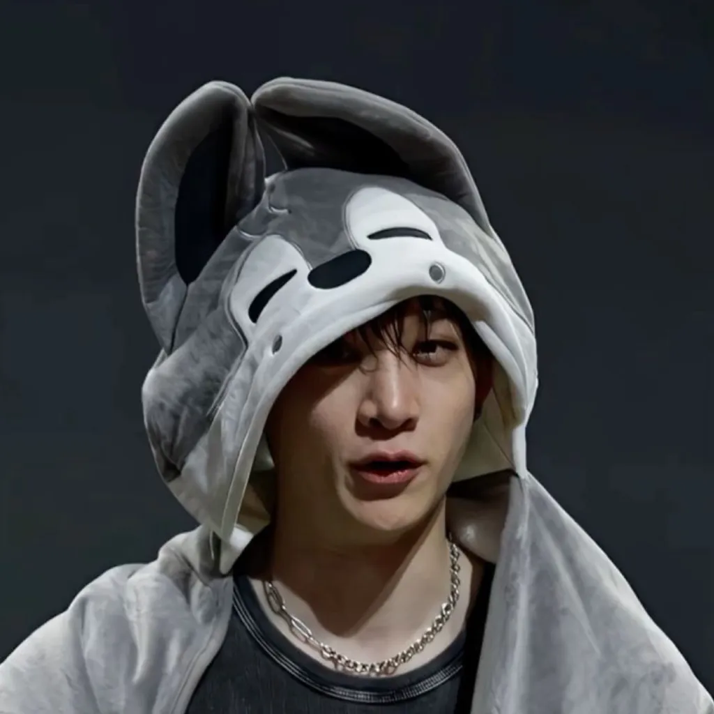 chat with ai character: Bang chan
