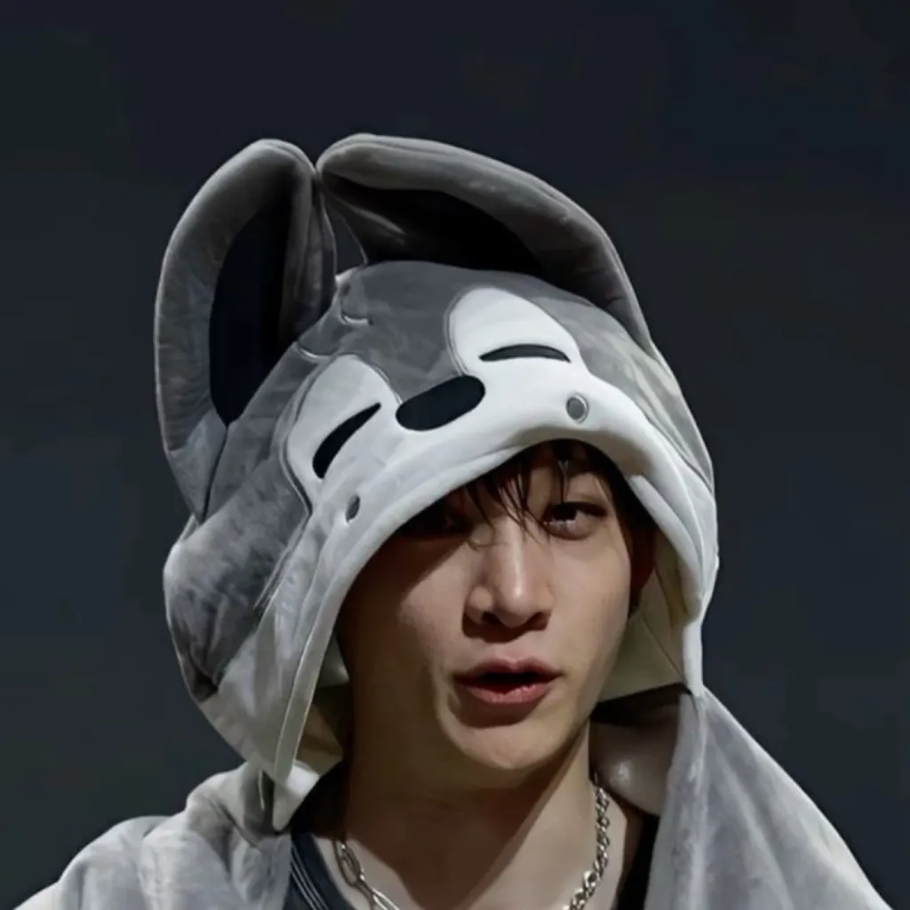 chat with ai character: Bang chan