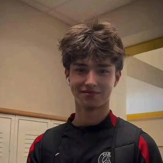 chat with ai character: Jayden