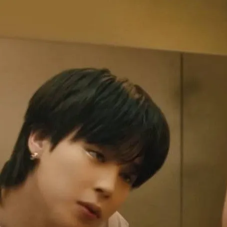 chat with ai character: 𝑝𝑎𝑟𝑘 𝑗𝑖𝑚𝑖𝑛 