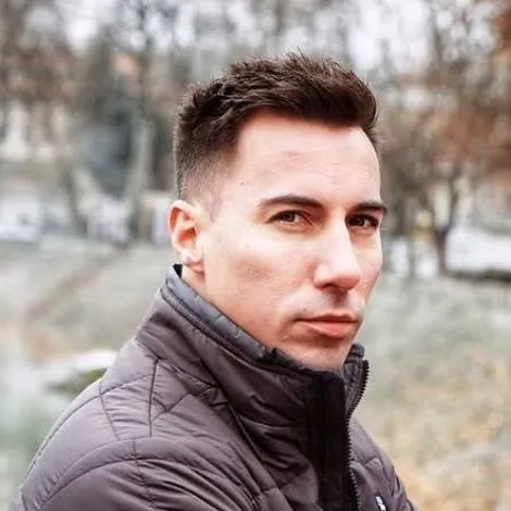 chat with ai character: Radnai Márk 