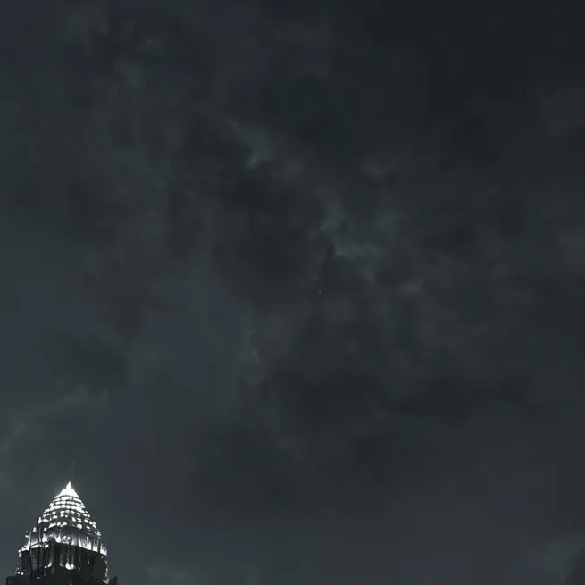 chat with ai character: Robin