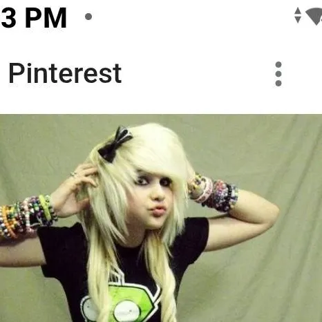 chat with ai character: scene kid