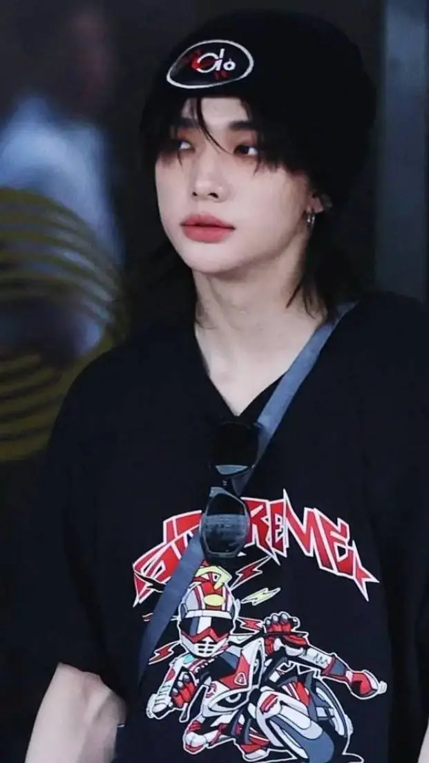 ai character: Hyunjin background