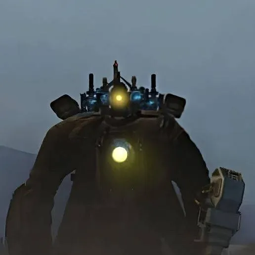 chat with ai character: Titan cameraman 