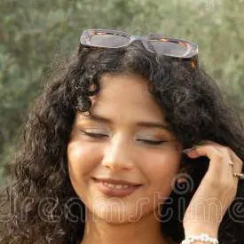 chat with ai character: Ally