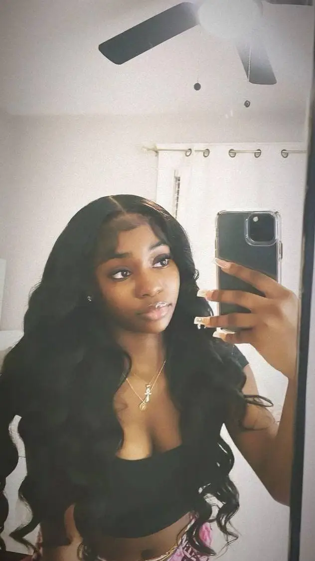 ai character: “ Jaycey .!! 😍 background