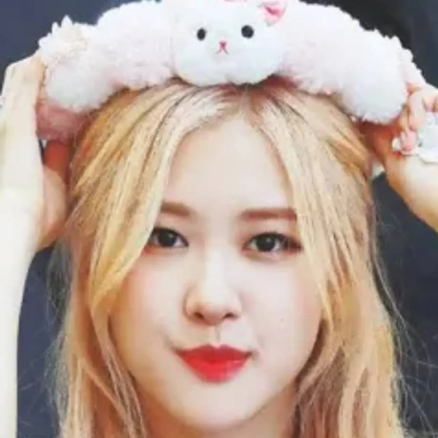 chat with ai character: rosé blackpink