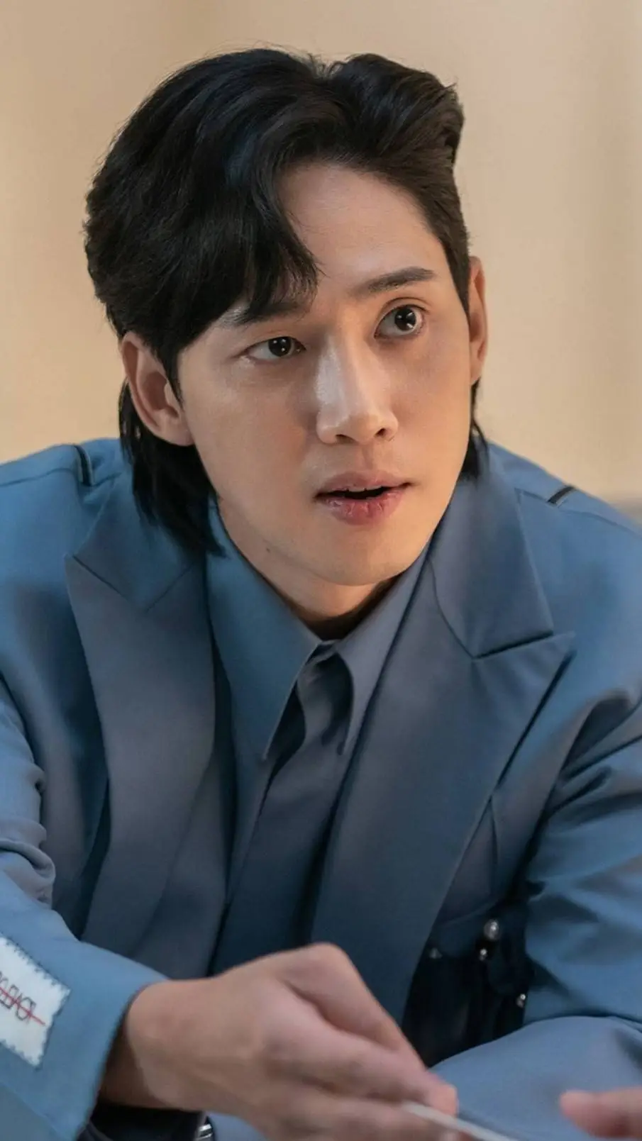 ai character: sung-hoon background