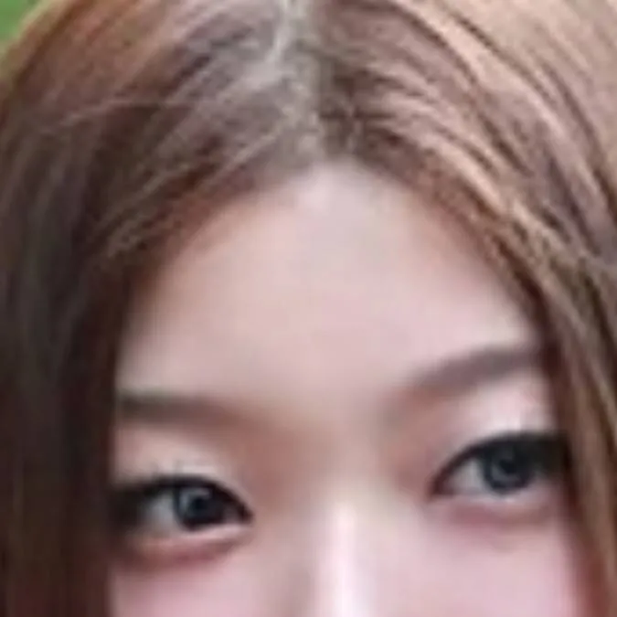 chat with ai character: Yoonchae