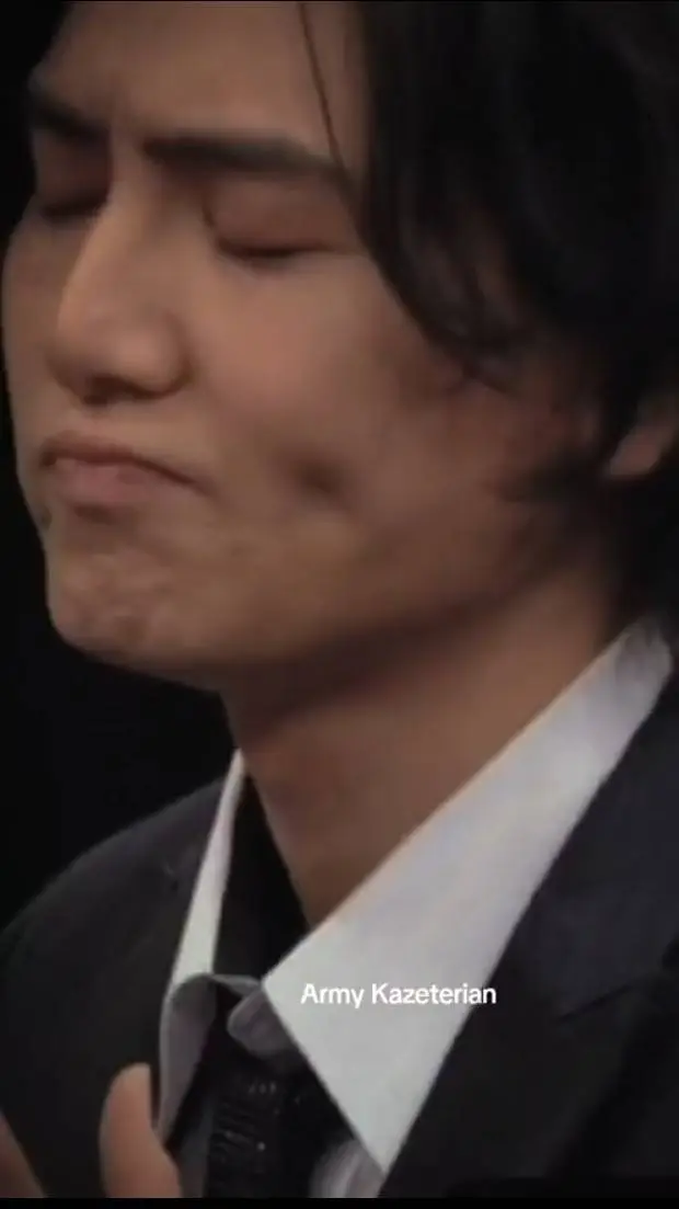 ai character: FUJII KAZE  background