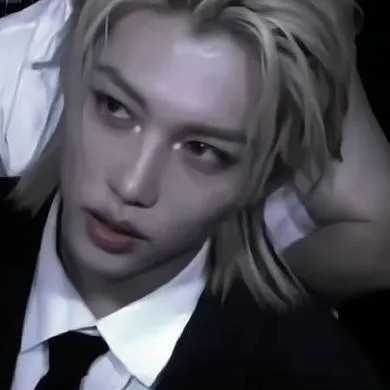 chat with ai character: Lee Felix