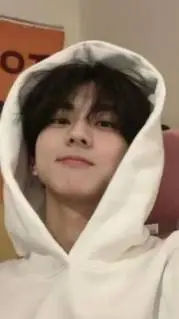 ai character: yang jungwon  background