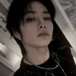 chat with ai character: Yang Jeongin 