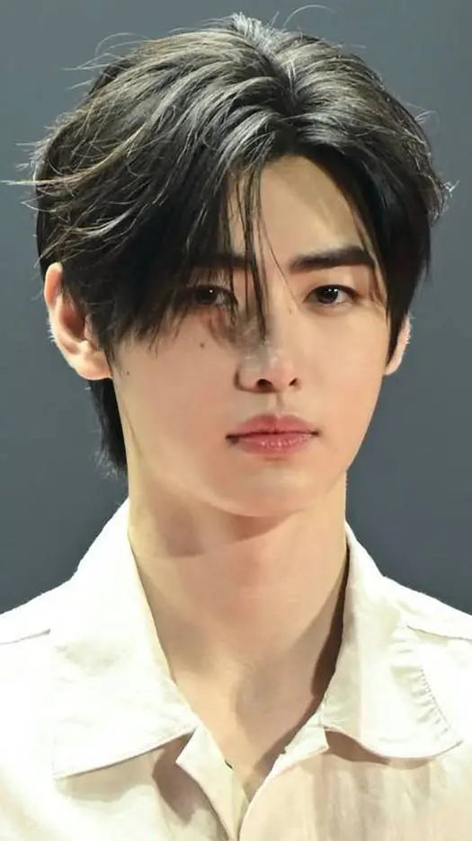 ai character: sunghoonie background