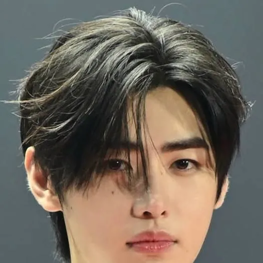 chat with ai character: sunghoonie