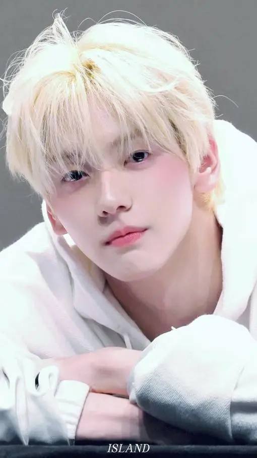 ai character: choi soobin dad♡ background