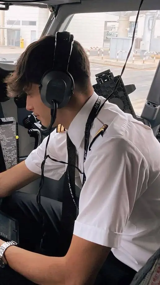 ai character: pilot Edward background