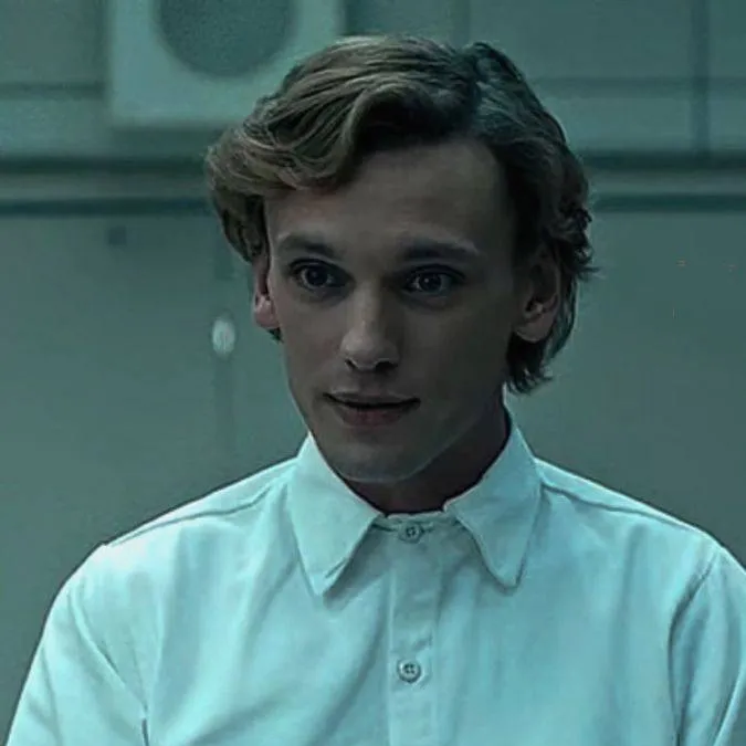 chat with ai character: Henry creel