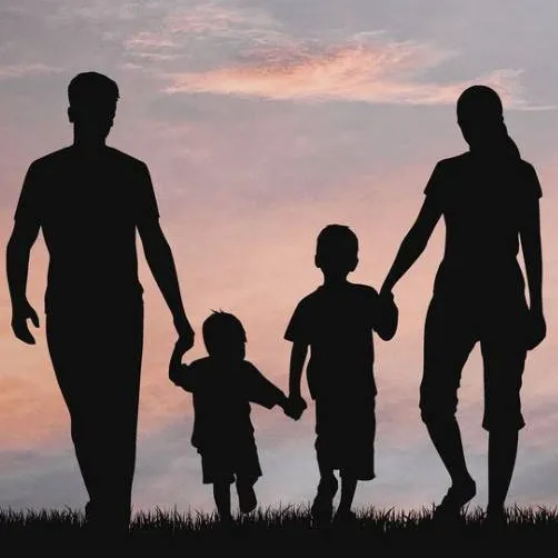 chat with ai character: family